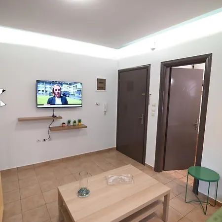 The Whole Packet B1 Center With Parking Apartment *