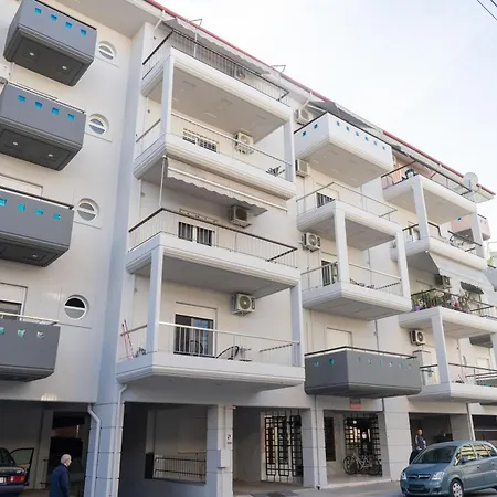 The Whole Packet B1 Center With Parking Apartamento Larissa