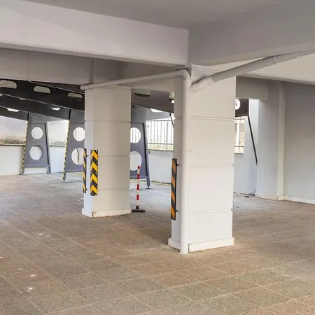 The Whole Packet B1 Center With Parking Apartamento